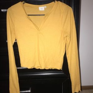 long sleeve v neck cropped
